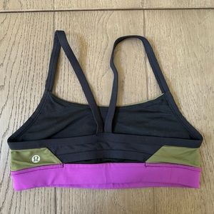 Lululemon sports bra: size 4